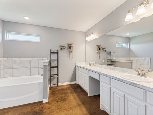 760 County Road 4380, Decatur, TX 76234