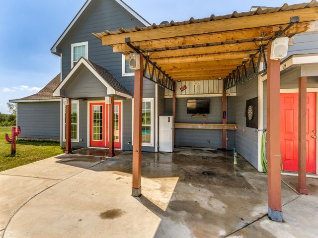 760 County Road 4380, Decatur, TX 76234