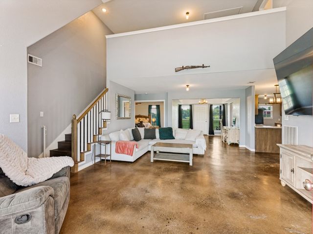 760 County Road 4380, Decatur, TX 76234