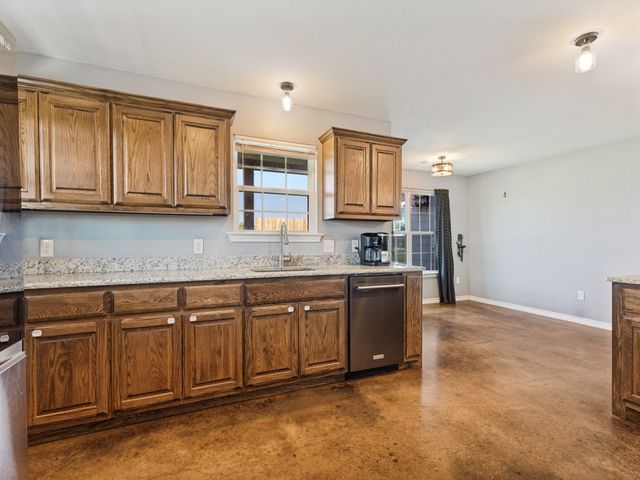 760 County Road 4380, Decatur, TX 76234