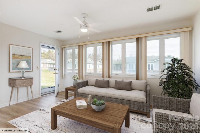 228 Dartcrest Drive, Hendersonville, NC 28792