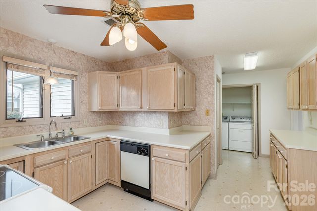 228 Dartcrest Drive, Hendersonville, NC 28792