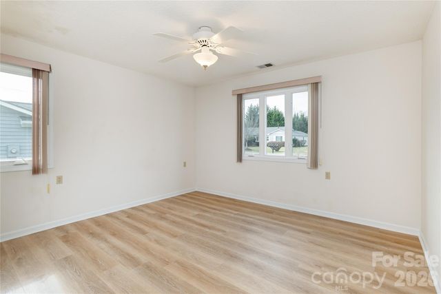 228 Dartcrest Drive, Hendersonville, NC 28792