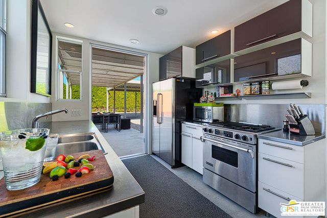 1947 S Joshua Tree Place, Palm Springs, CA 92264