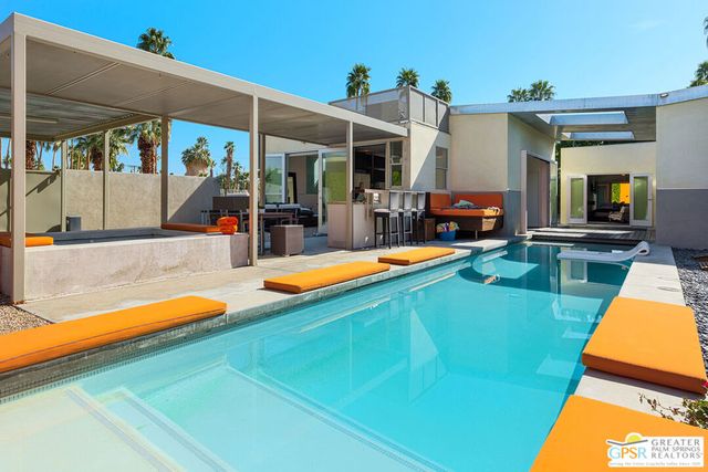 1947 S Joshua Tree Place, Palm Springs, CA 92264