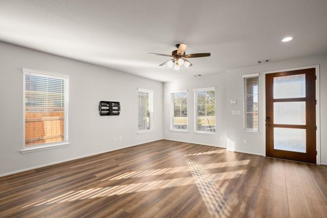 932 Azul Lagoon DR, Leander, TX 78641