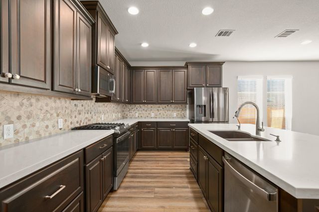 932 Azul Lagoon DR, Leander, TX 78641