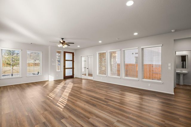 932 Azul Lagoon DR, Leander, TX 78641