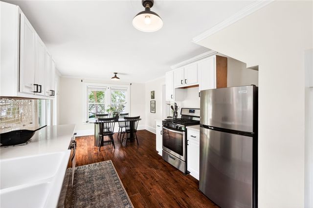 128 West Ivy Street, East Rochester, NY 14445