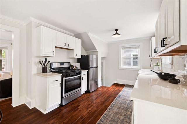128 West Ivy Street, East Rochester, NY 14445