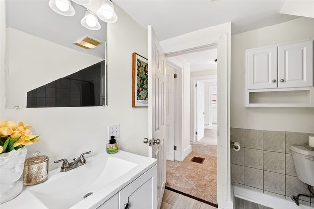 128 West Ivy Street, East Rochester, NY 14445