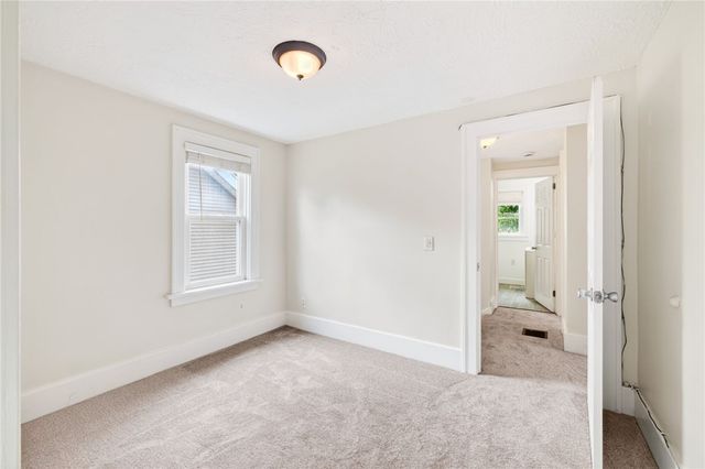128 West Ivy Street, East Rochester, NY 14445