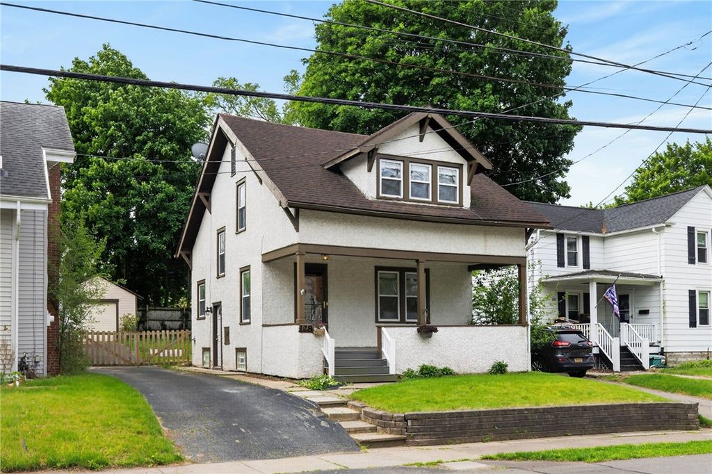 128 West Ivy Street, East Rochester, NY 14445