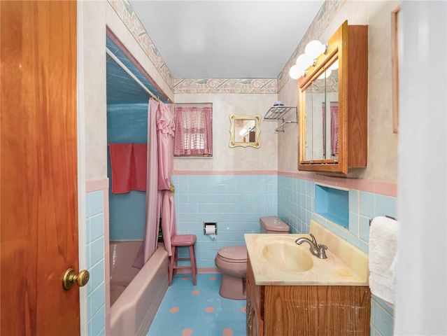 419 Susanna Ct., Greenfield, PA 15207