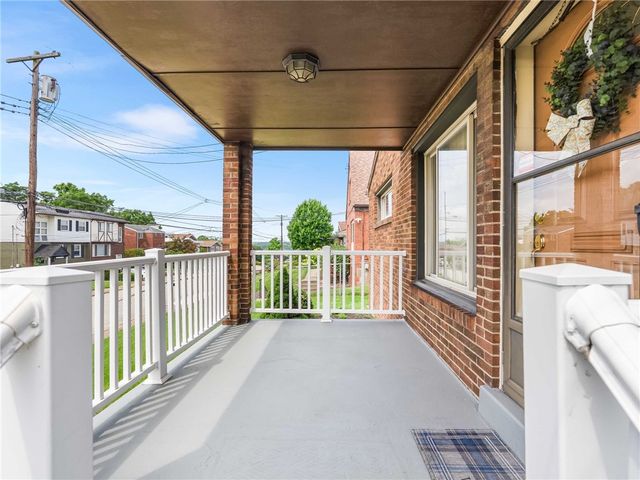 419 Susanna Ct., Greenfield, PA 15207