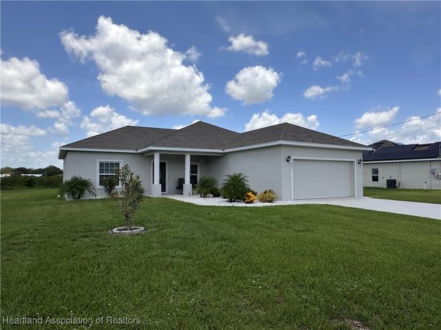 621 Palmdale Avenue, Avon Park, FL 33825