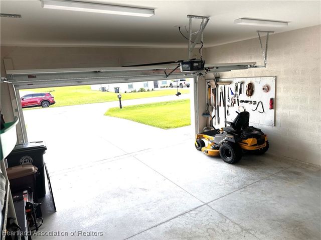621 Palmdale Avenue, Avon Park, FL 33825
