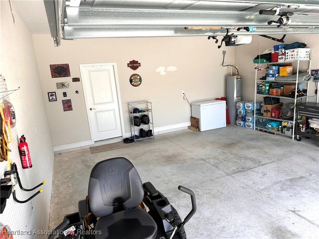 621 Palmdale Avenue, Avon Park, FL 33825