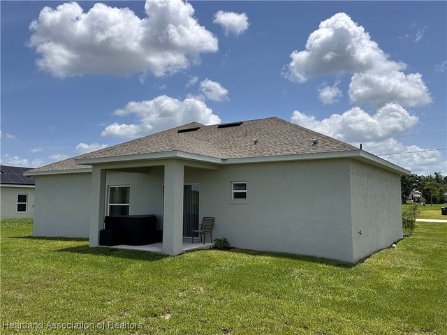 621 Palmdale Avenue, Avon Park, FL 33825