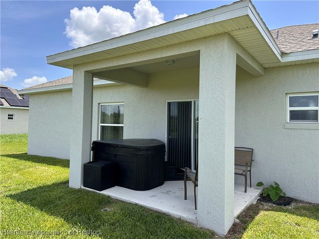 621 Palmdale Avenue, Avon Park, FL 33825