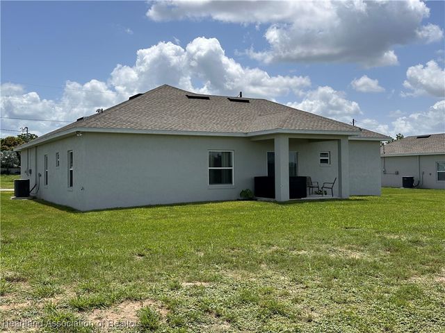 621 Palmdale Avenue, Avon Park, FL 33825