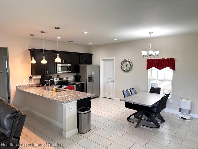 621 Palmdale Avenue, Avon Park, FL 33825