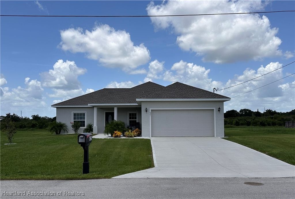 621 Palmdale Avenue, Avon Park, FL 33825