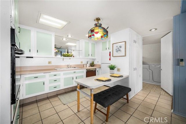 1502 Golden Rain Road 46J, Seal Beach, CA 90740