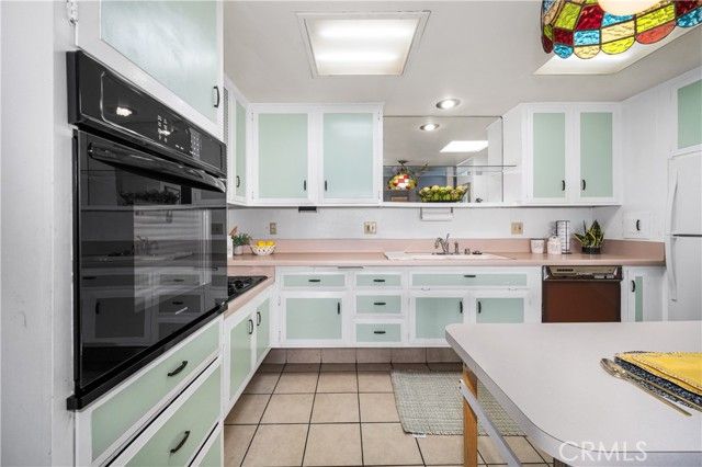 1502 Golden Rain Road 46J, Seal Beach, CA 90740