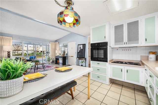 1502 Golden Rain Road 46J, Seal Beach, CA 90740