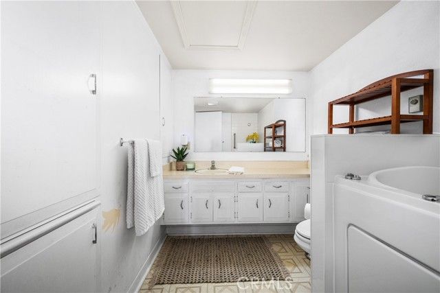 1502 Golden Rain Road 46J, Seal Beach, CA 90740