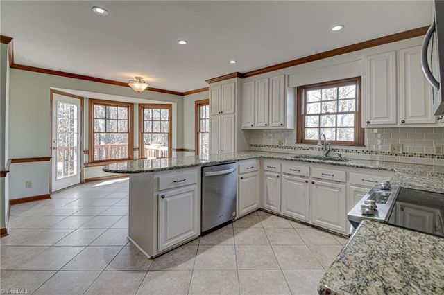 3508 Donegal Drive, Clemmons, NC 27012