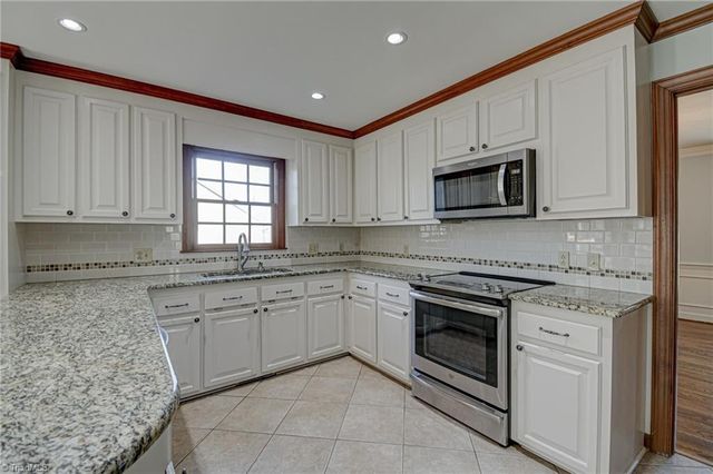 3508 Donegal Drive, Clemmons, NC 27012