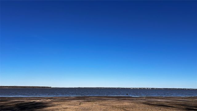 8455 Southern Shore Court, Kemp, TX 75143