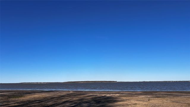 8455 Southern Shore Court, Kemp, TX 75143