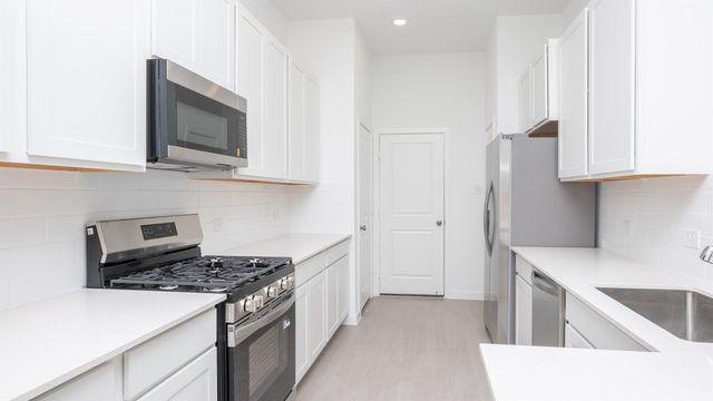 2219 Via Isa Ln, Houston, TX 77051