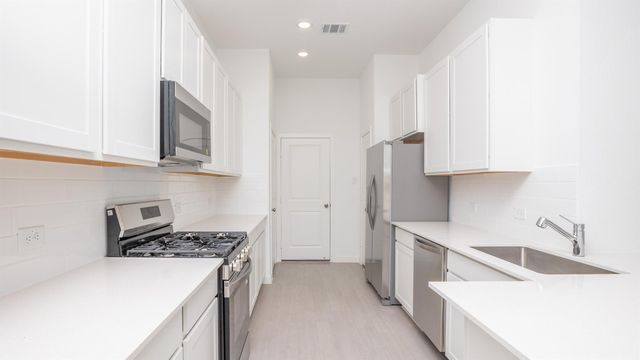 2219 Via Isa Ln, Houston, TX 77051