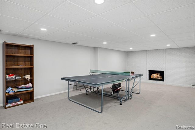 5000 Mirror Lake Court 19, West Bloomfield, MI 48323
