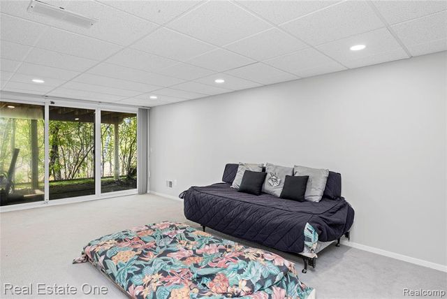 5000 Mirror Lake Court 19, West Bloomfield, MI 48323