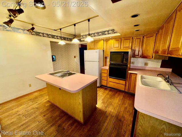 1815 Edgewood Blvd Boulevard, Berkley, MI 48072