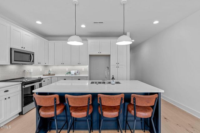 5057 Lundy Drive 102, Raleigh, NC 27606