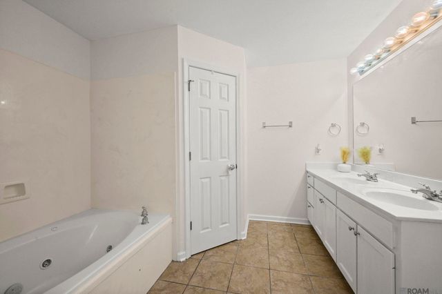 36025 Portsmouth Dr, Denham Springs, LA 70706