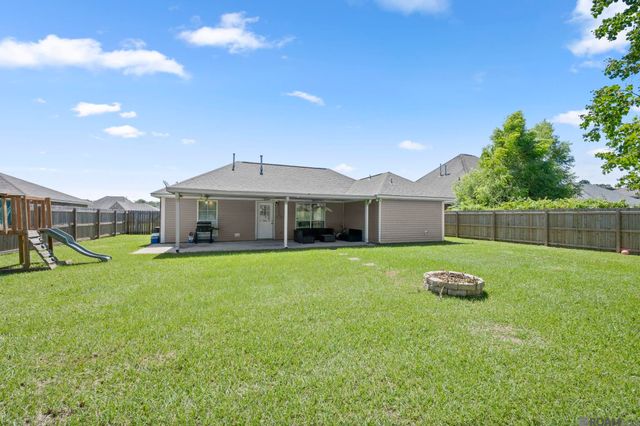 36025 Portsmouth Dr, Denham Springs, LA 70706
