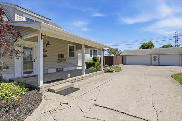 55 Toelsin Road, Cheektowaga, NY 14225