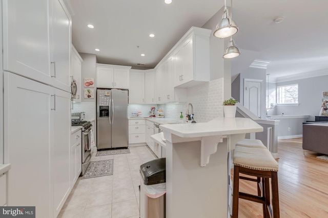 5112 KNAPP PL, Alexandria, VA 22304