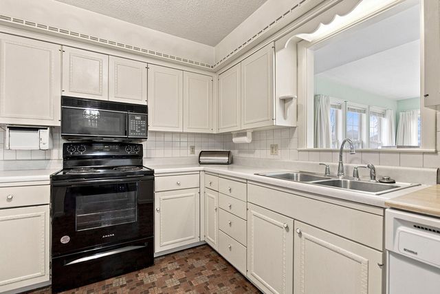 818 OAK LAWN DR, Columbia, MO 65203