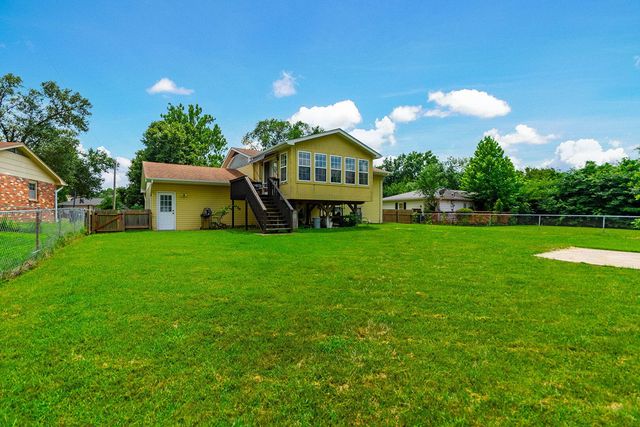 818 OAK LAWN DR, Columbia, MO 65203