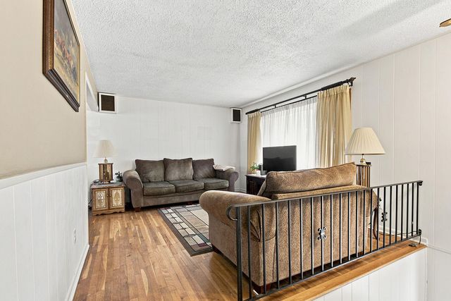 818 OAK LAWN DR, Columbia, MO 65203