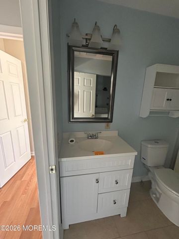 19 Attleboro Lane 73, Whiting, NJ 08759