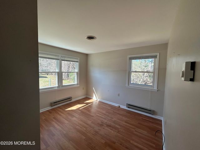 19 Attleboro Lane 73, Whiting, NJ 08759